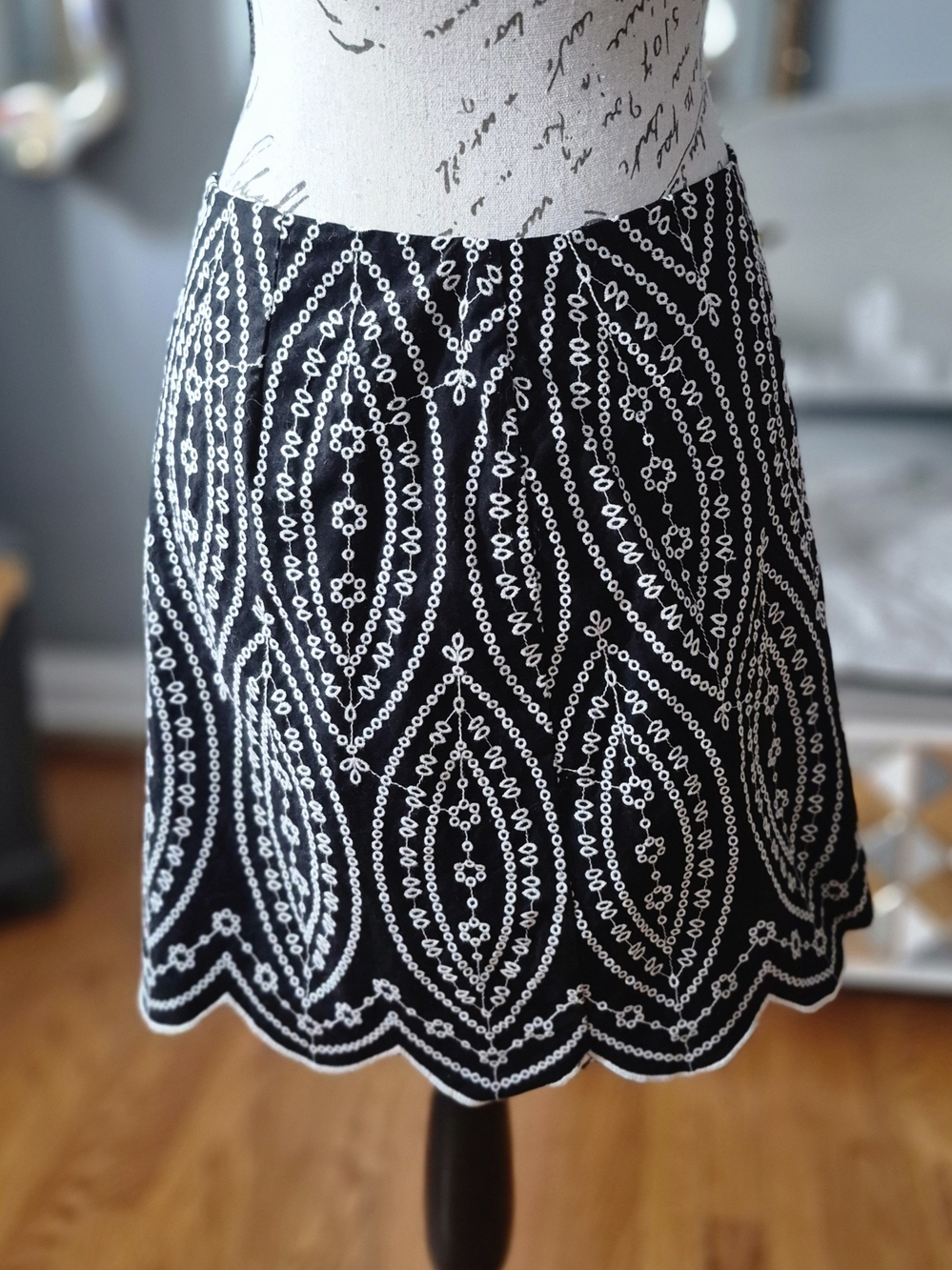 LOFT Dia de Muerte Black Skirt with White Embroidered Motif 2P